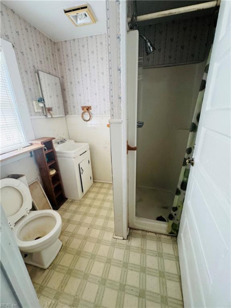 Photo 13 of 17 residential for sale in Southampton County virginia