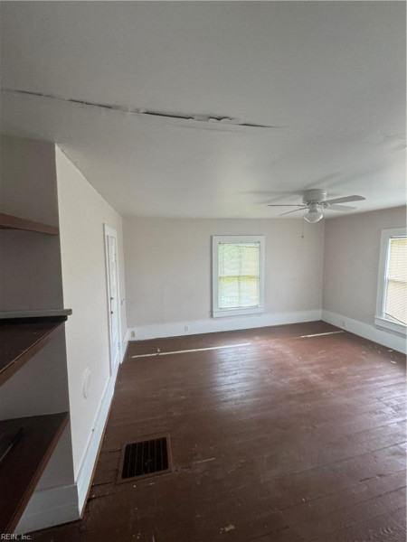 Photo 15 of 17 residential for sale in Southampton County virginia