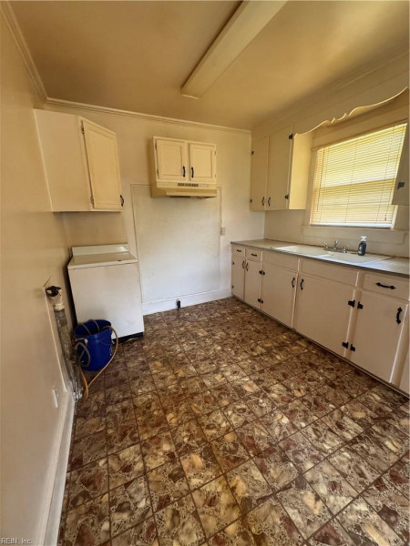 Photo 3 of 11 residential for sale in Southampton County virginia