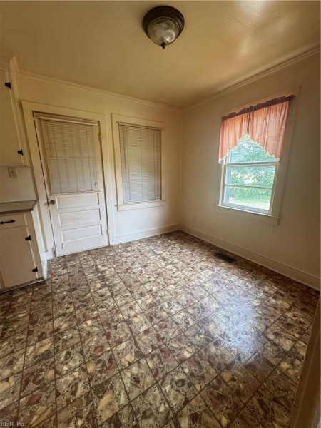 Photo 4 of 11 residential for sale in Southampton County virginia