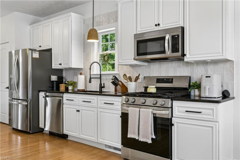 Photo 10 of 41 residential for sale in Poquoson virginia Photo 10 of 41 residential for sale in Poquoson virginia
