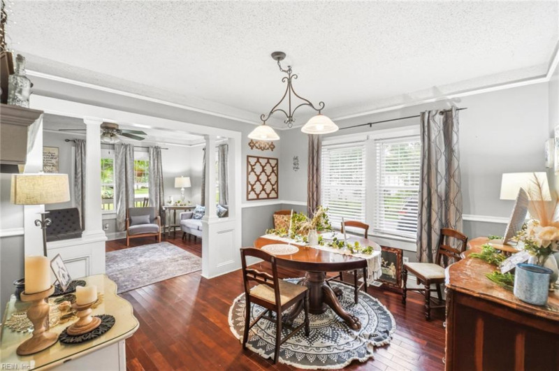 Photo 11 of 32 residential for sale in Chesapeake virginia