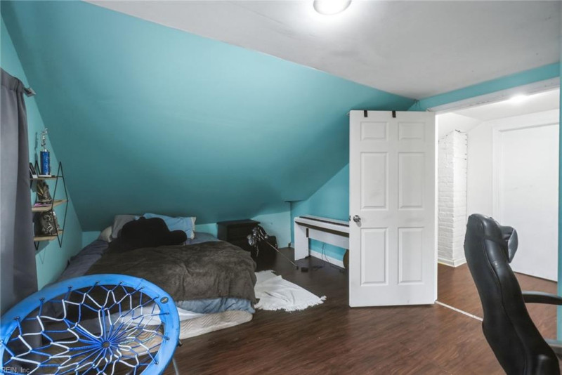 Photo 20 of 32 residential for sale in Chesapeake virginia