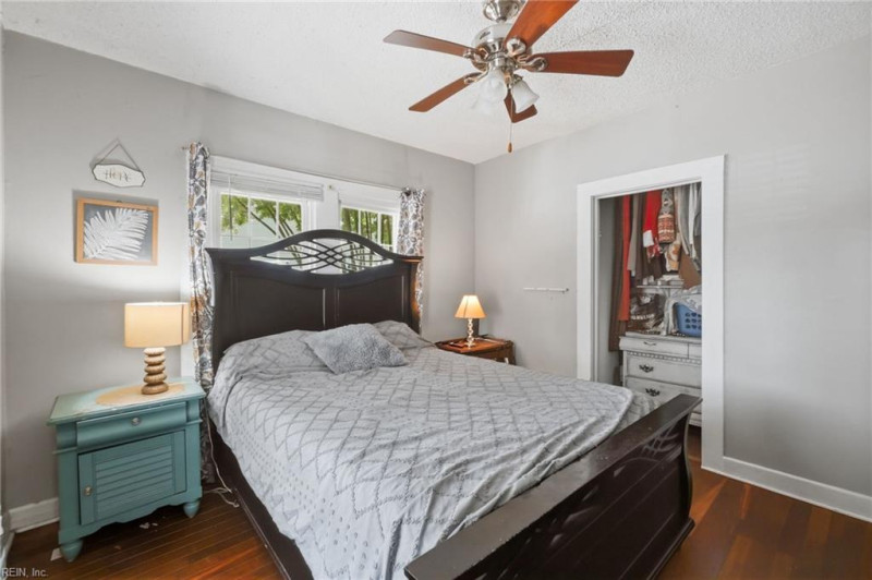 Photo 21 of 32 residential for sale in Chesapeake virginia