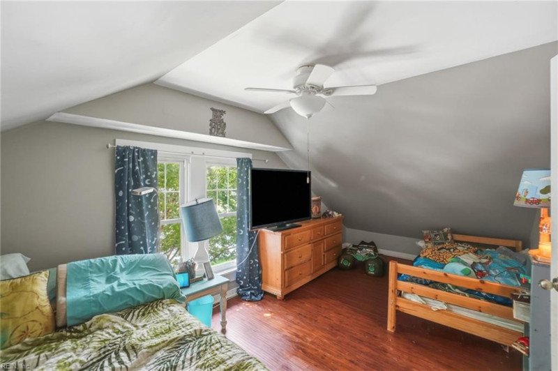 Photo 25 of 32 residential for sale in Chesapeake virginia