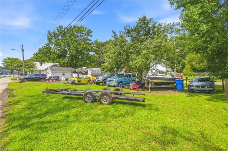 Photo 28 of 32 residential for sale in Chesapeake virginia