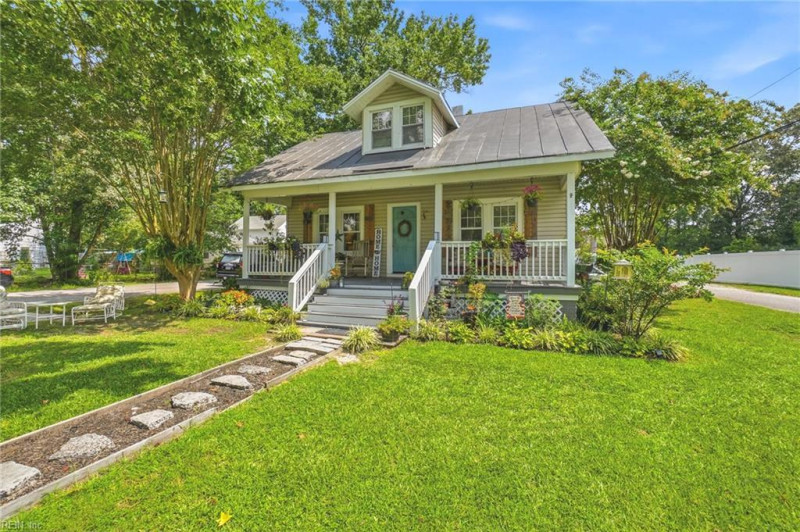 Photo 30 of 32 residential for sale in Chesapeake virginia