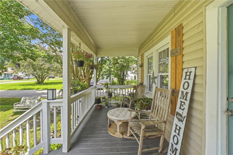 Photo 31 of 32 residential for sale in Chesapeake virginia