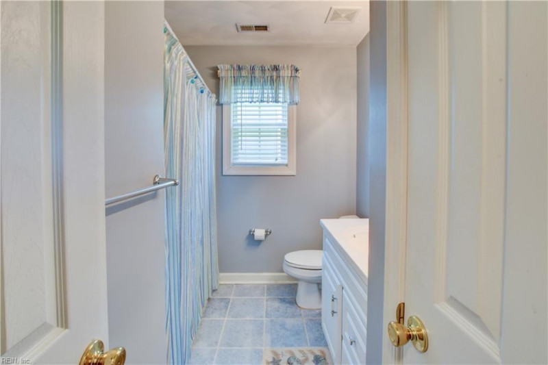 Photo 17 of 38 residential for sale in Chesapeake virginia Photo 17 of 38 residential for sale in Chesapeake virginia