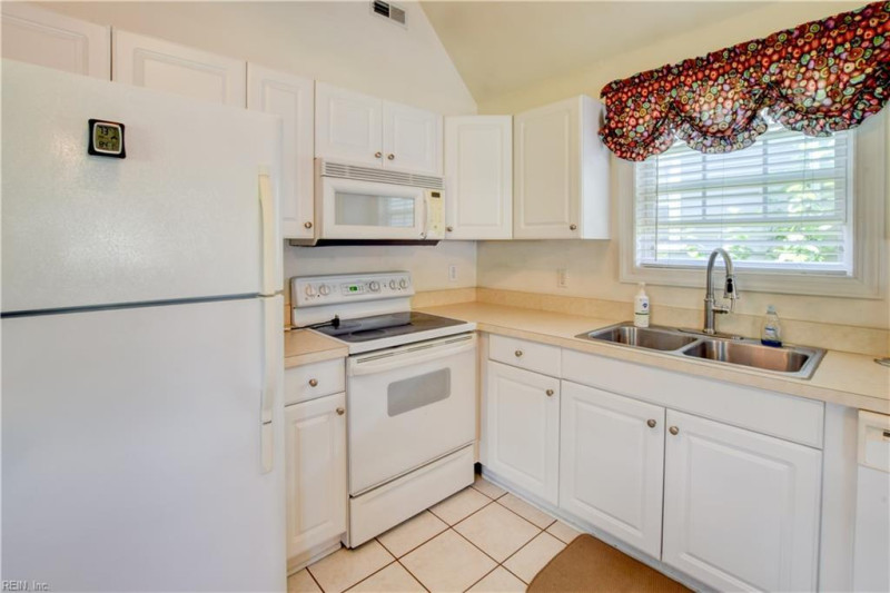 Photo 7 of 38 residential for sale in Chesapeake virginia Photo 7 of 38 residential for sale in Chesapeake virginia
