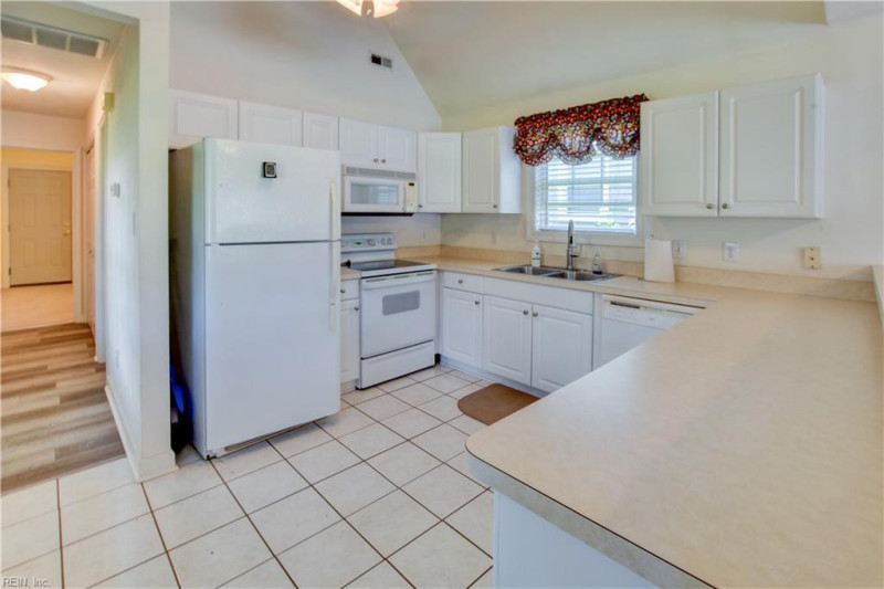 Photo 9 of 38 residential for sale in Chesapeake virginia Photo 9 of 38 residential for sale in Chesapeake virginia