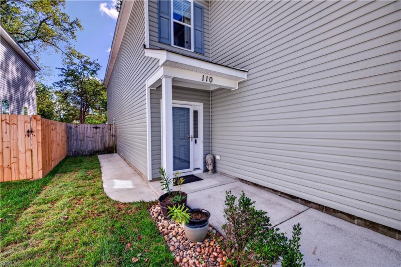 Photo 3 of 30 residential for sale in Virginia Beach virginia