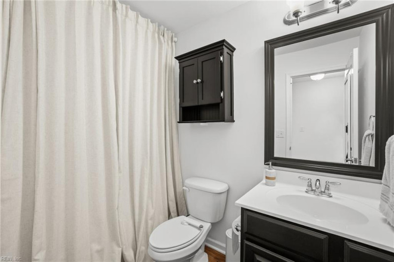 Photo 21 of 34 residential for sale in Chesapeake virginia