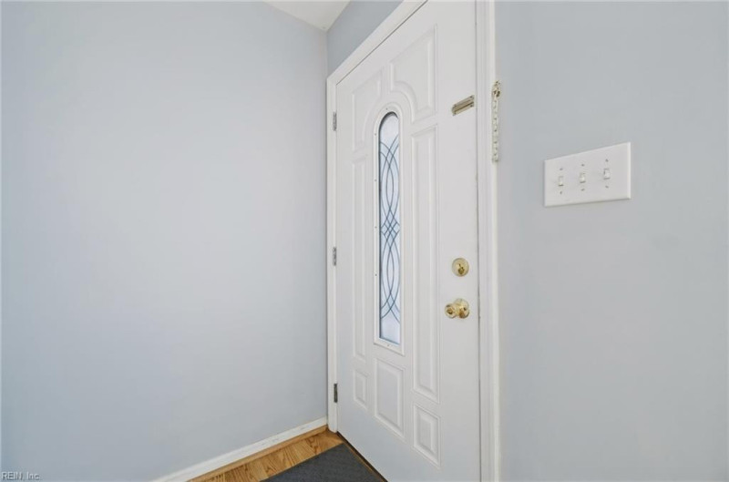 Photo 4 of 31 residential for sale in Newport News virginia Photo 4 of 31 residential for sale in Newport News virginia
