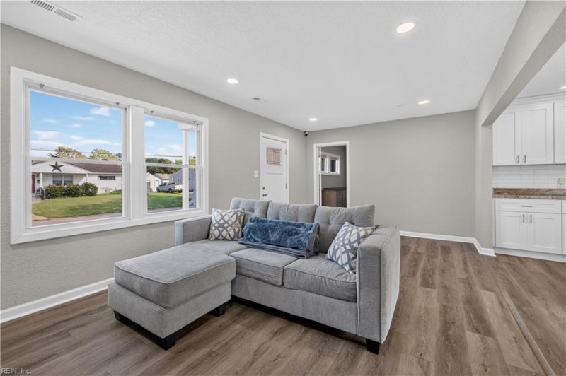 Photo 13 of 29 residential for sale in Norfolk virginia