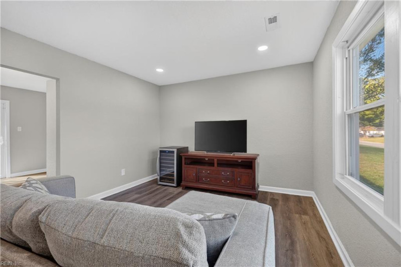 Photo 14 of 29 residential for sale in Norfolk virginia