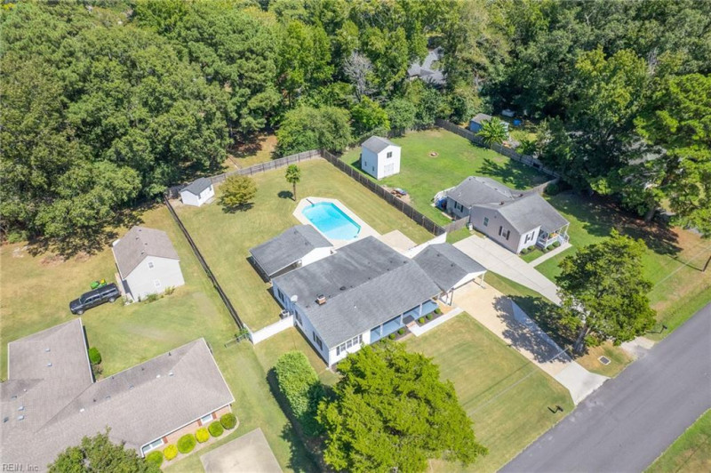 Photo 12 of 41 residential for sale in Chesapeake virginia