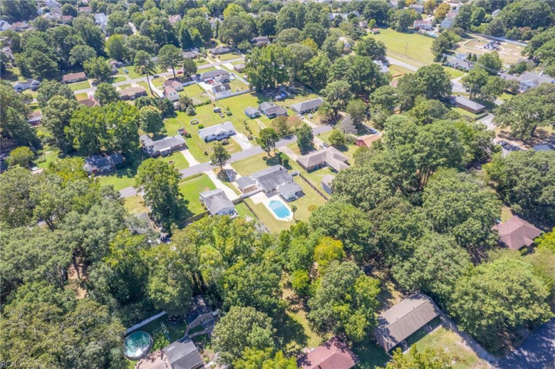 Photo 17 of 41 residential for sale in Chesapeake virginia