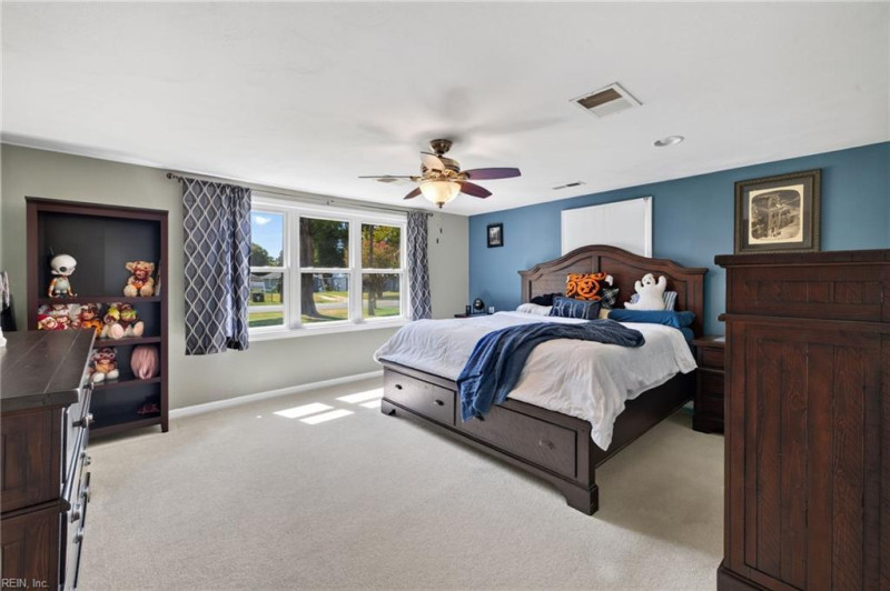 Photo 23 of 41 residential for sale in Chesapeake virginia