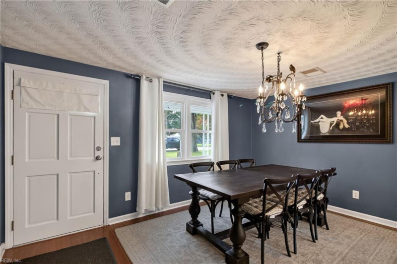 Photo 24 of 41 residential for sale in Chesapeake virginia