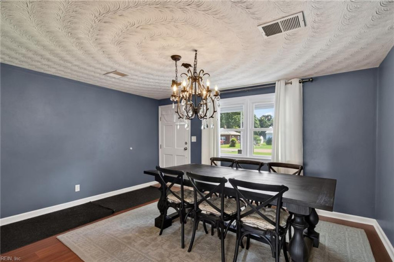 Photo 26 of 41 residential for sale in Chesapeake virginia