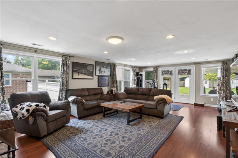 Photo 29 of 41 residential for sale in Chesapeake virginia