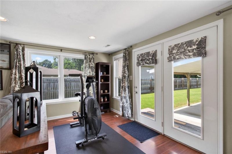 Photo 33 of 41 residential for sale in Chesapeake virginia