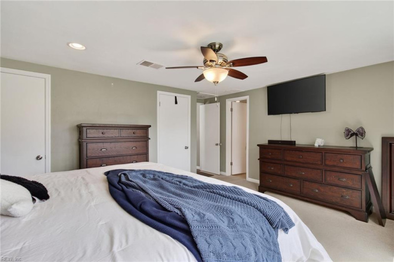 Photo 35 of 41 residential for sale in Chesapeake virginia