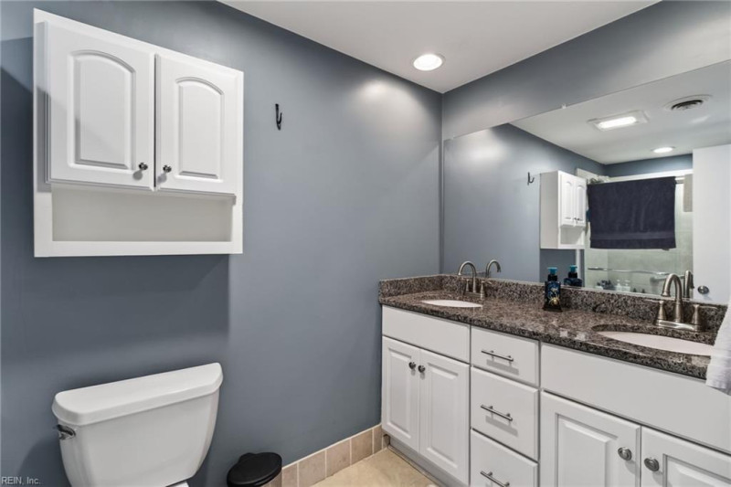Photo 36 of 41 residential for sale in Chesapeake virginia