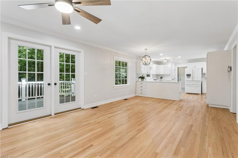 Photo 10 of 49 residential for sale in James City County virginia