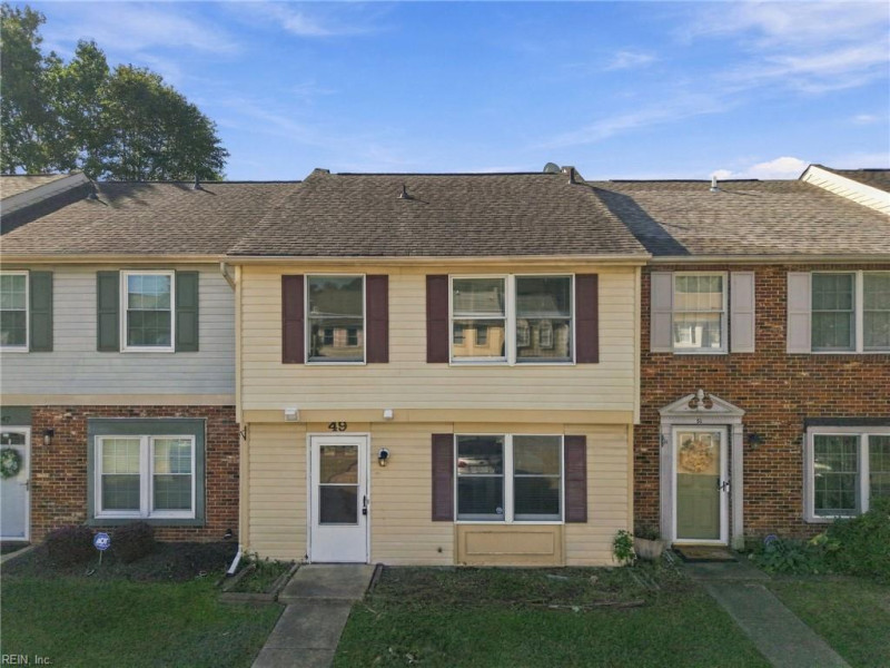Photo 1 of 31 residential for sale in Hampton virginia