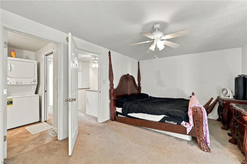 Photo 18 of 31 residential for sale in Hampton virginia