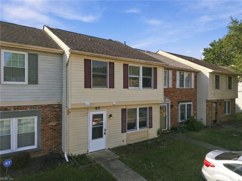 Photo 3 of 31 residential for sale in Hampton virginia