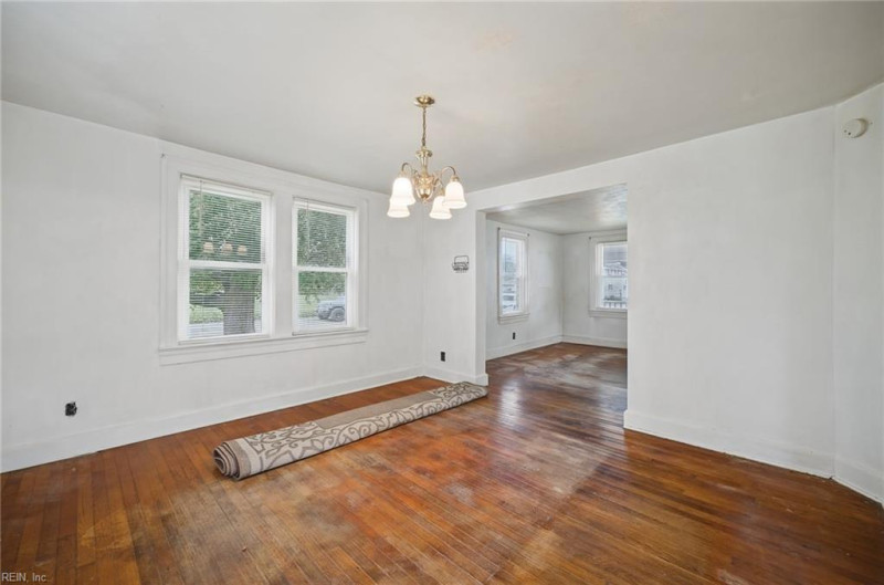 Photo 10 of 39 residential for sale in Virginia Beach virginia