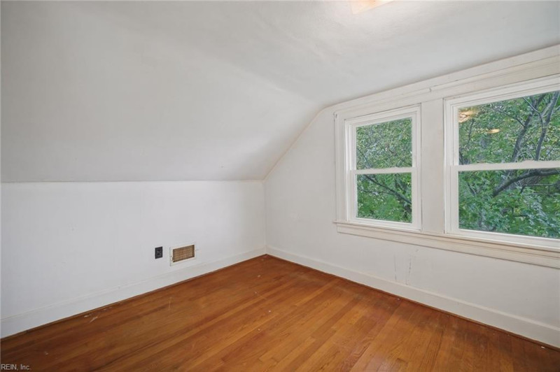 Photo 18 of 39 residential for sale in Virginia Beach virginia