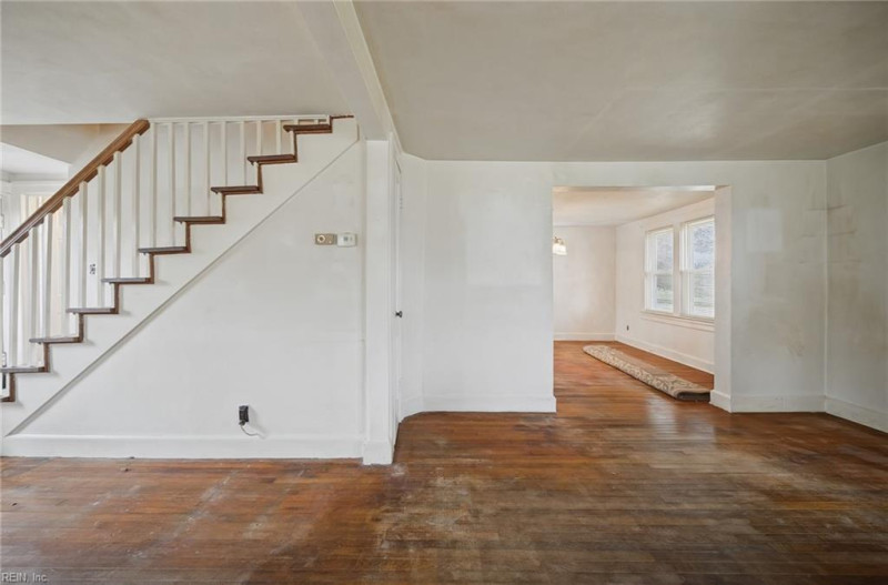 Photo 2 of 39 residential for sale in Virginia Beach virginia