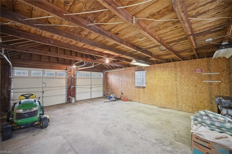Photo 25 of 39 residential for sale in Virginia Beach virginia
