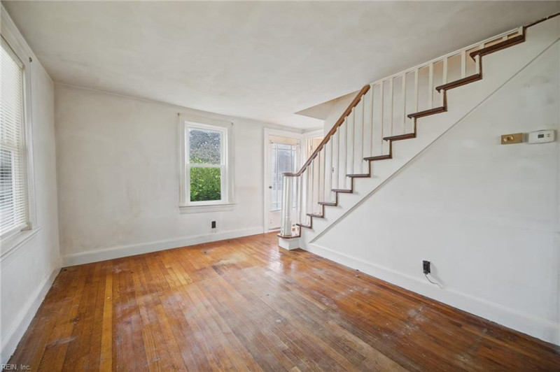 Photo 6 of 39 residential for sale in Virginia Beach virginia