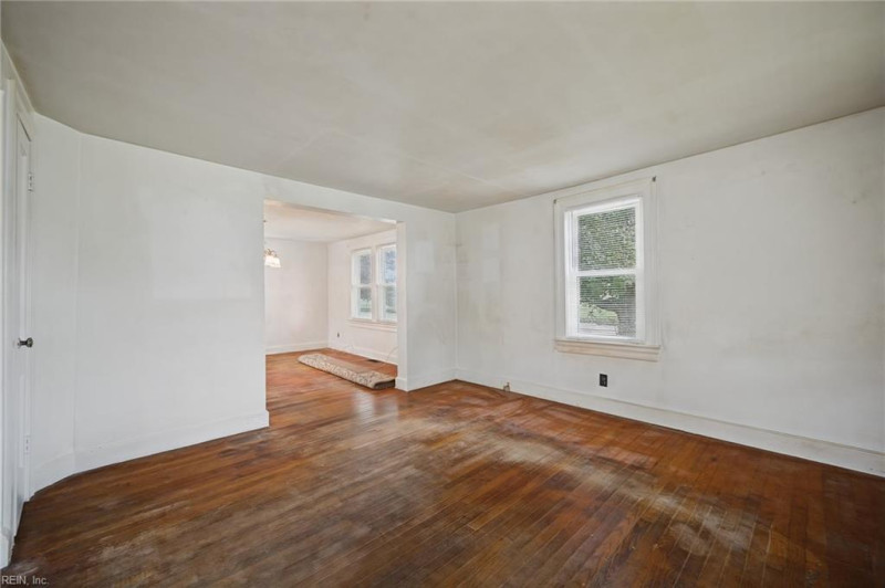 Photo 7 of 39 residential for sale in Virginia Beach virginia