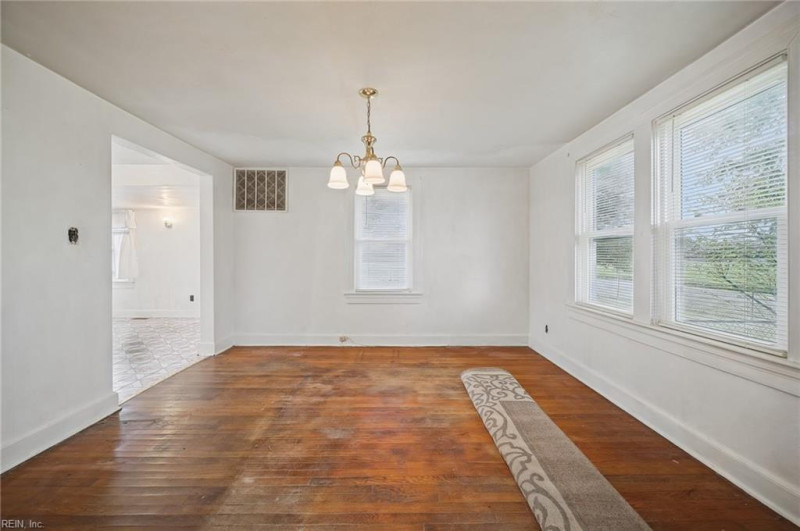 Photo 8 of 39 residential for sale in Virginia Beach virginia