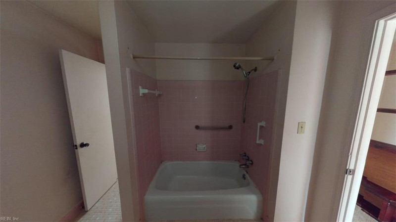 Photo 33 of 50 residential for sale in Portsmouth virginia Photo 33 of 50 residential for sale in Portsmouth virginia