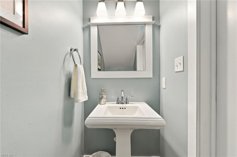 Photo 18 of 42 residential for sale in Norfolk virginia
