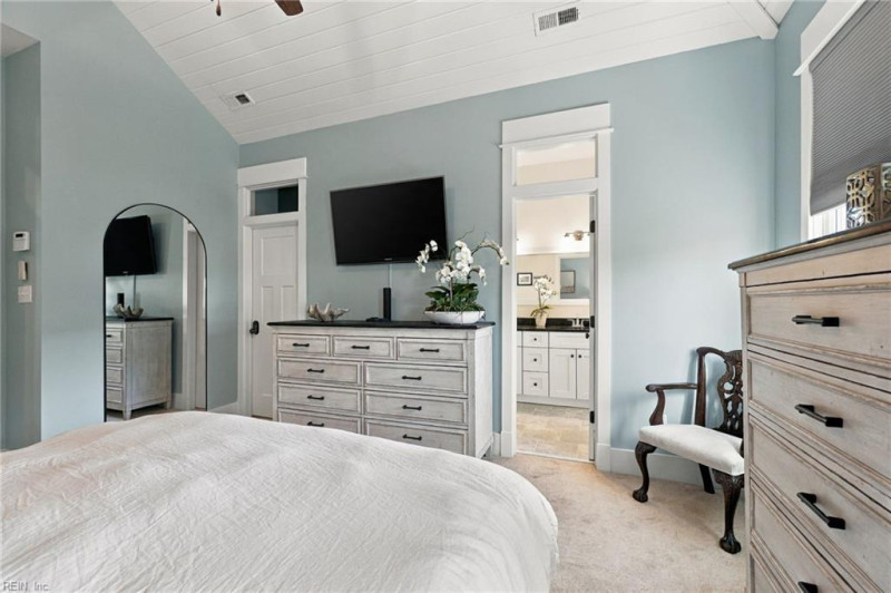 Photo 25 of 42 residential for sale in Norfolk virginia