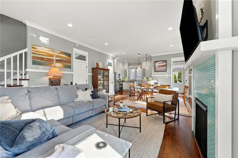 Photo 9 of 42 residential for sale in Norfolk virginia