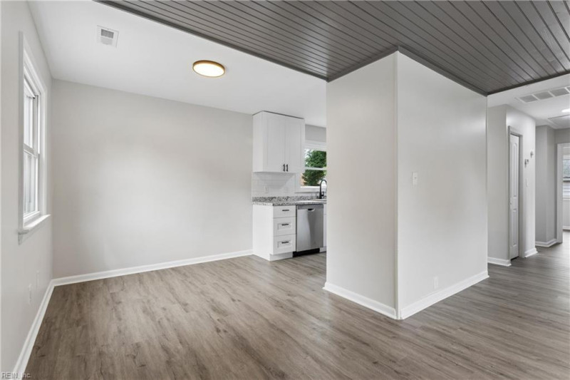 Photo 10 of 45 residential for sale in Newport News virginia