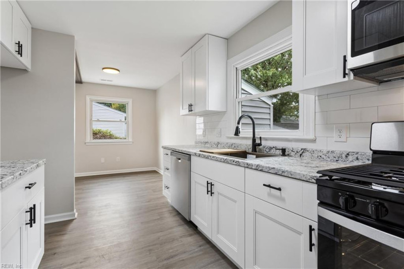 Photo 17 of 45 residential for sale in Newport News virginia
