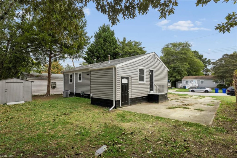 Photo 34 of 45 residential for sale in Newport News virginia