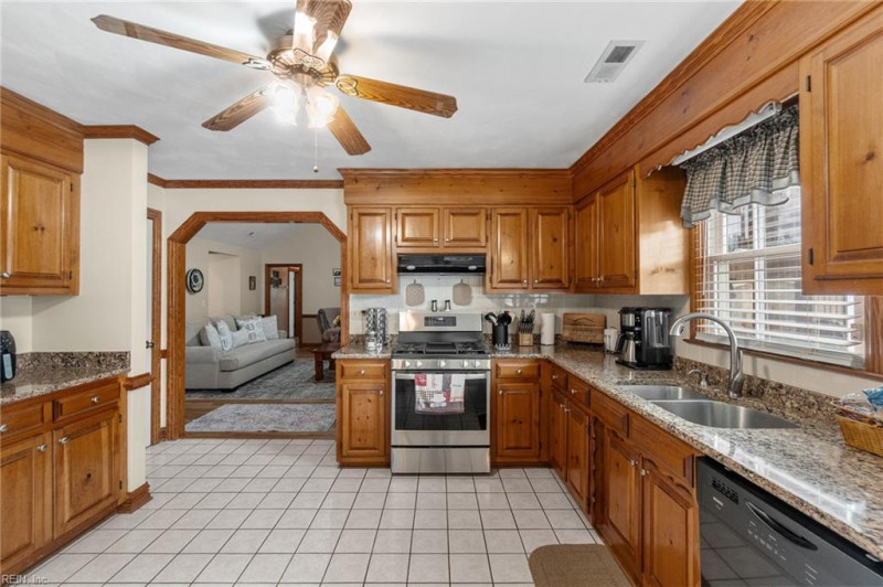 Photo 11 of 50 residential for sale in Chesapeake virginia Photo 11 of 50 residential for sale in Chesapeake virginia
