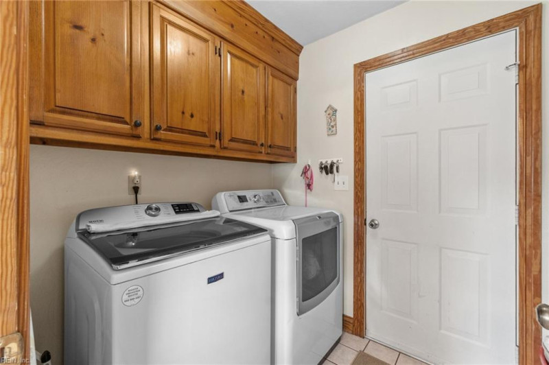 Photo 17 of 50 residential for sale in Chesapeake virginia Photo 17 of 50 residential for sale in Chesapeake virginia