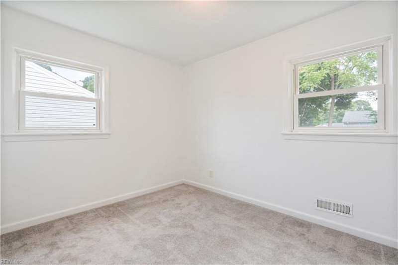 Photo 17 of 30 residential for sale in Norfolk virginia